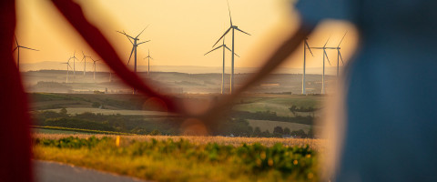 ENGIE Deutschland Erneuerbare Energien: Ob durch Planung, Bau, Betrieb, Vermarktung oder grüne Energielösungen: bei ENGIE treiben wir die Umstellung auf erneuerbare Energien auf allen Gebieten mit Nachdruck voran.